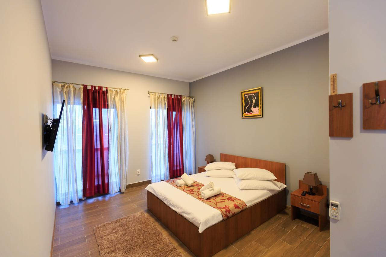 Corner Center Rental Buzau Exterior photo