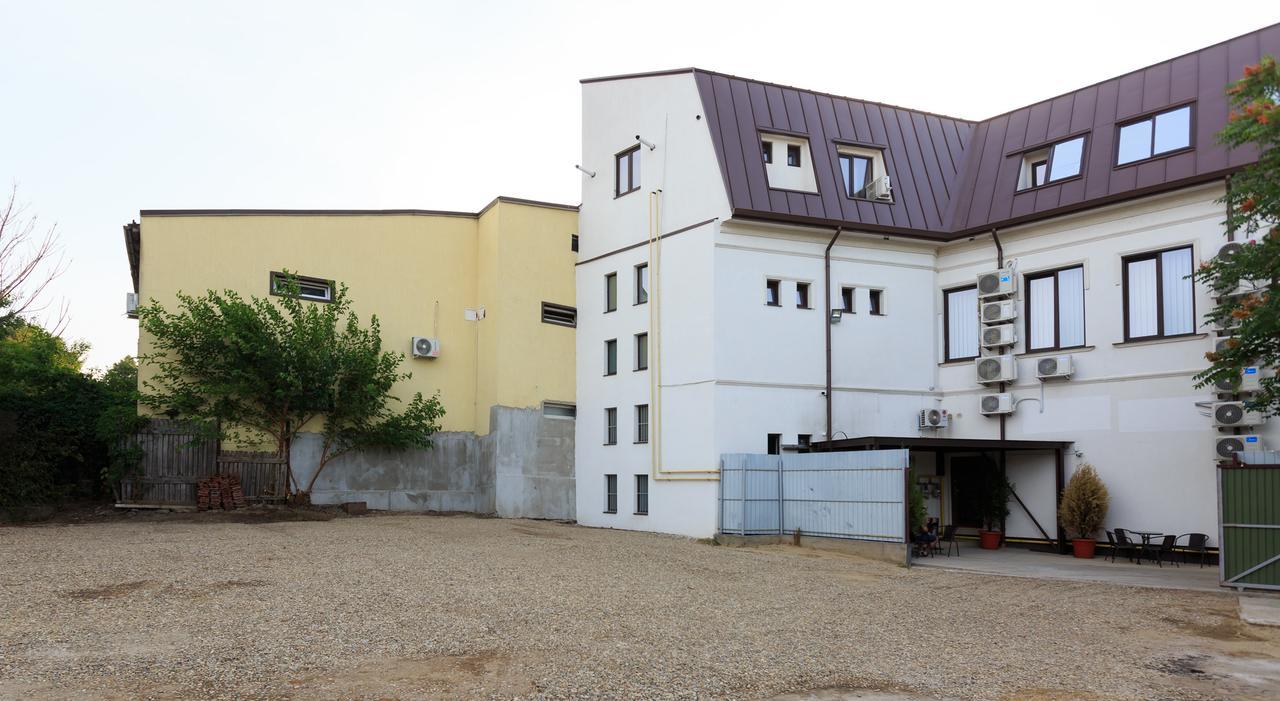 Corner Center Rental Buzau Exterior photo